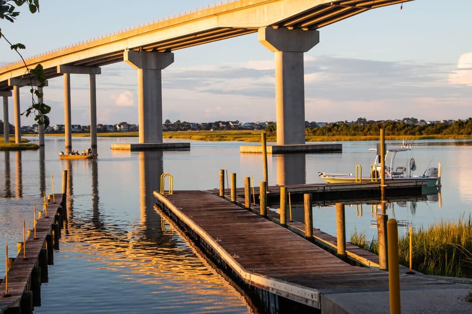 Boat Ramp Approx. 1 mile from house. Boat Parking available!