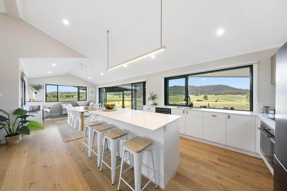 House luxury hunter valley outdoor dining covered deck