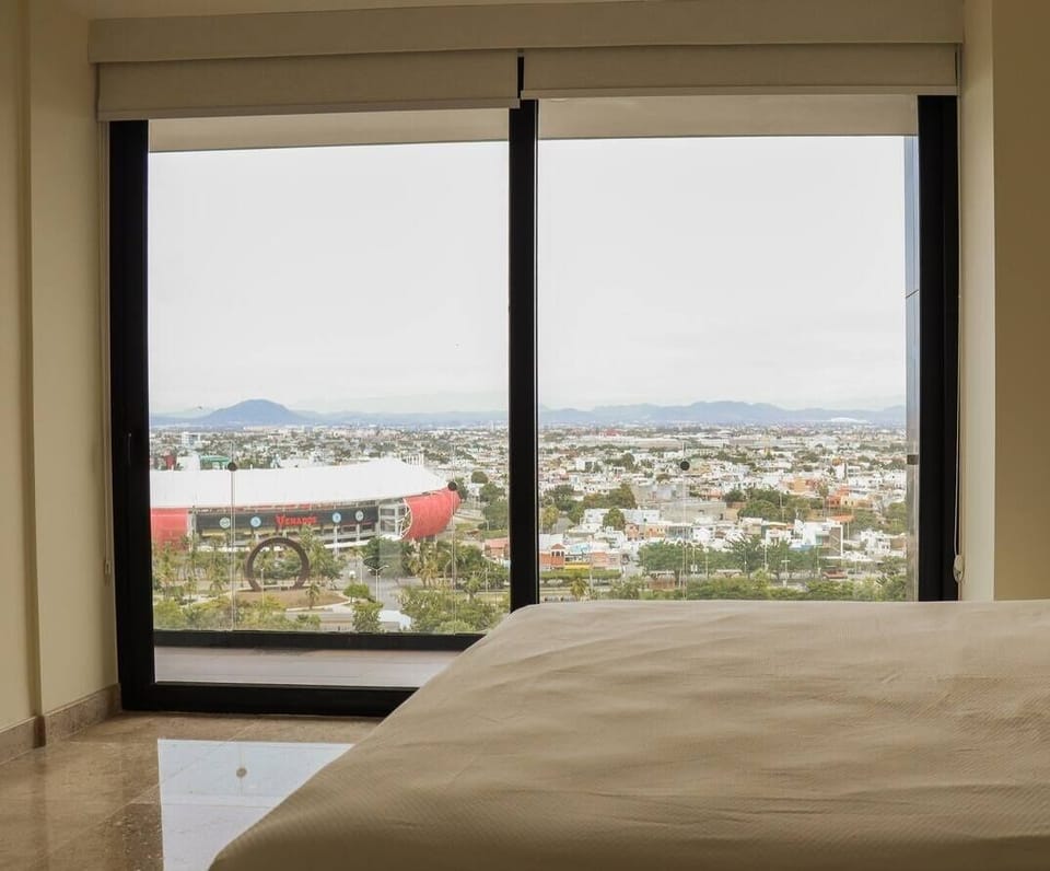 Comfort Condo | 2 bedrooms, free WiFi, bed sheets