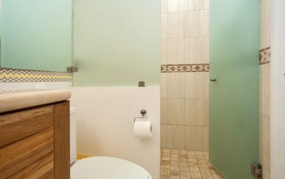 Classic Condo | Bathroom | Shower