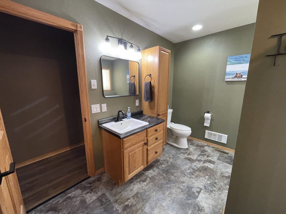Main level bathroom 🚽 