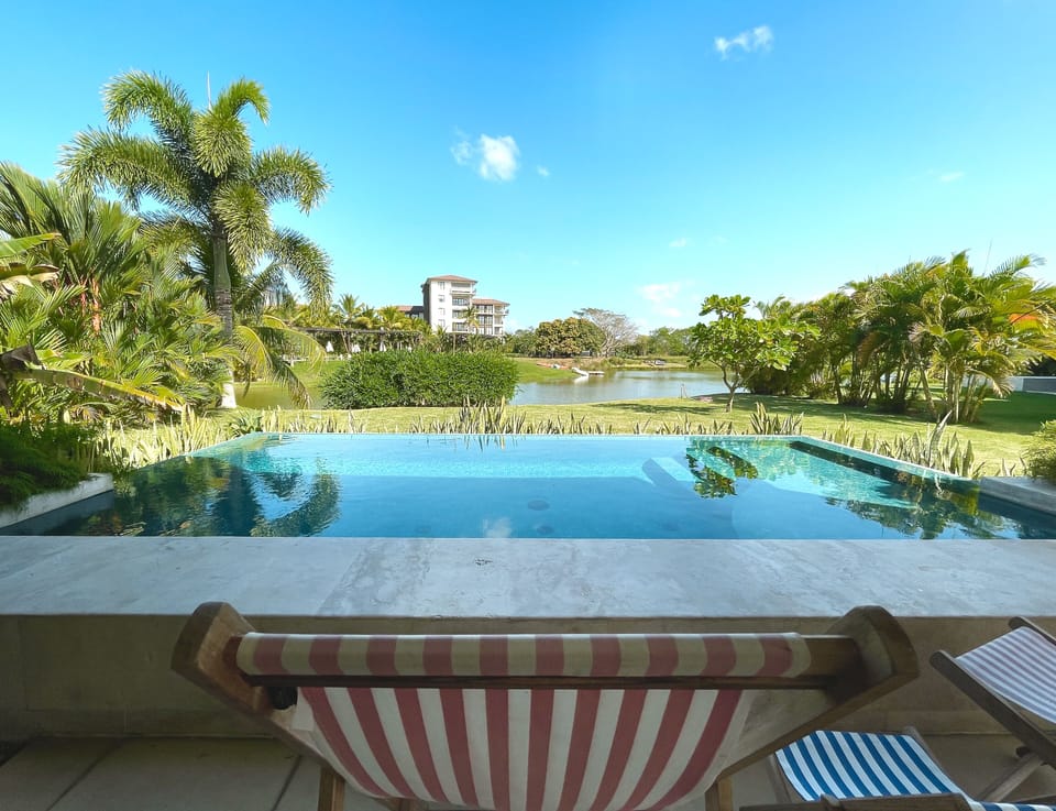 Pool / Piscina 
