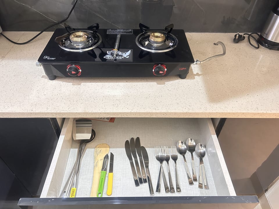 Deluxe Double Room | Mini-refrigerator