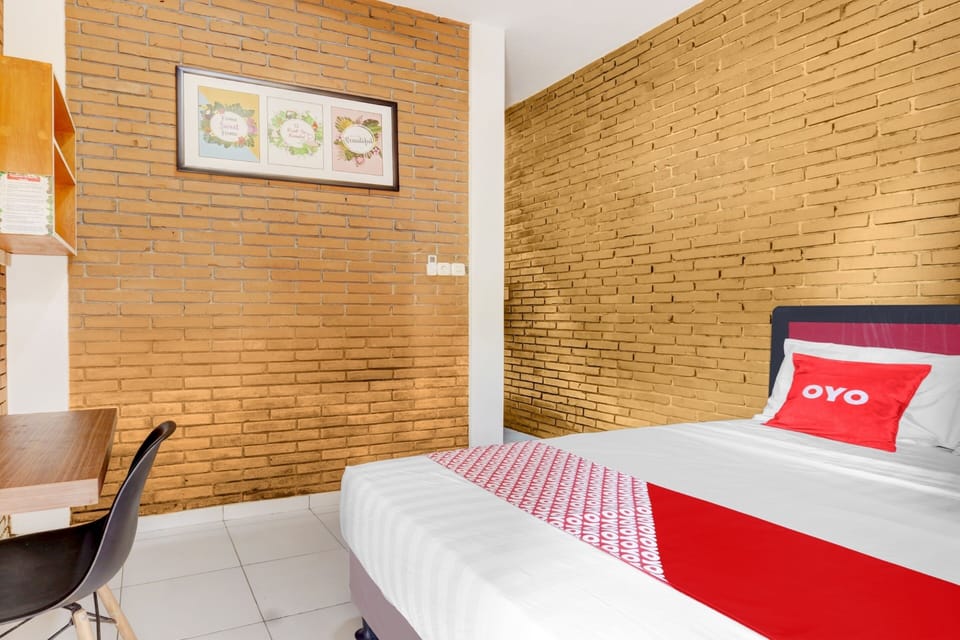 Deluxe Double Room | Free WiFi, bed sheets