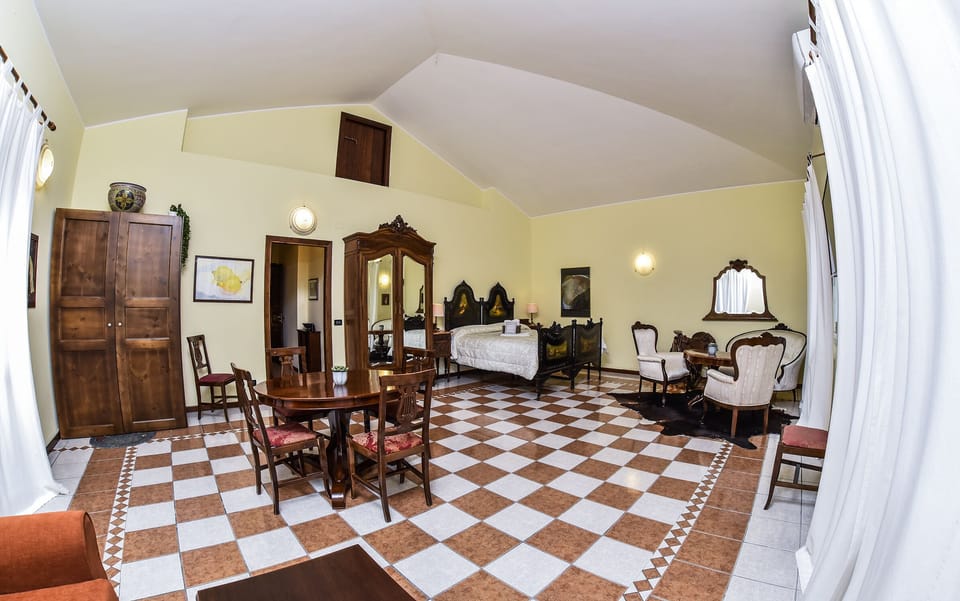 Deluxe Studio Suite | Individually furnished, desk, laptop workspace, soundproofing