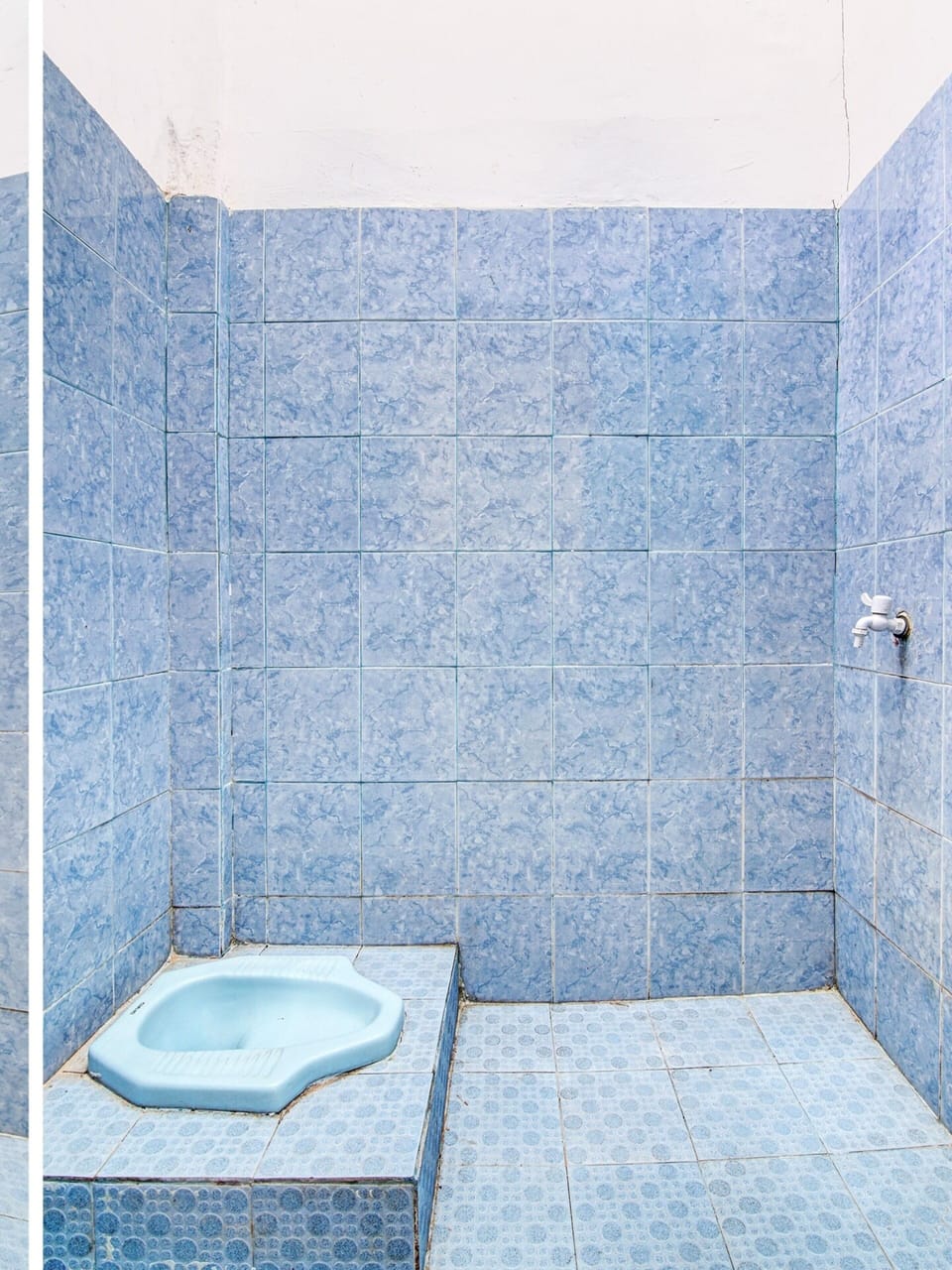 Double Room | Bathroom | Shower, rainfall showerhead, towels, toilet paper