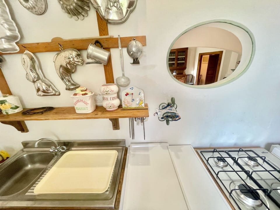 Villa, 5 Bedrooms, Smoking, Private Pool | Private kitchen