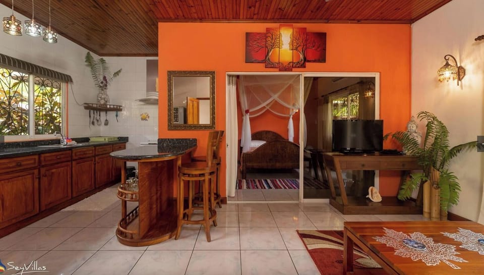 Room, 2 Bedrooms, Smoking, Balcony | Living room