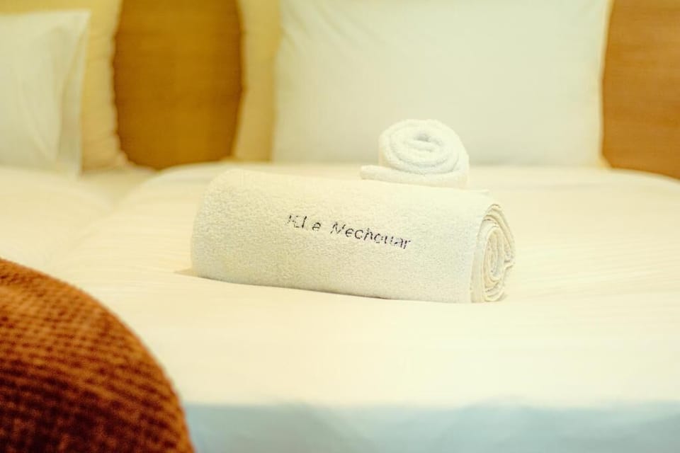 Egyptian cotton sheets, premium bedding, free WiFi, bed sheets