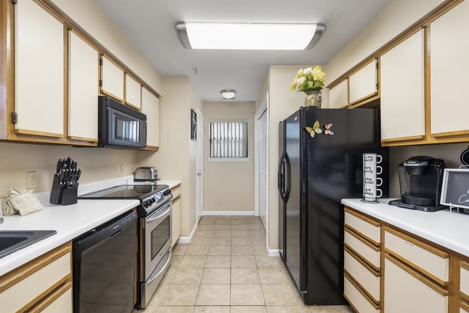 Fully Stocked Kitchen