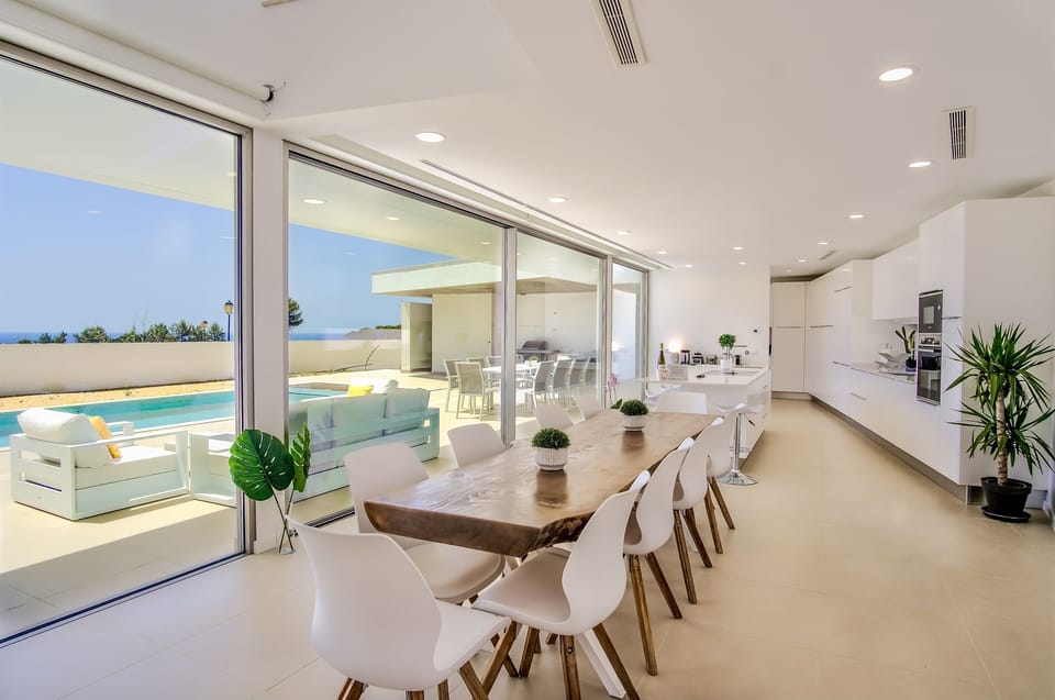 Open Plan Dinning for 10+