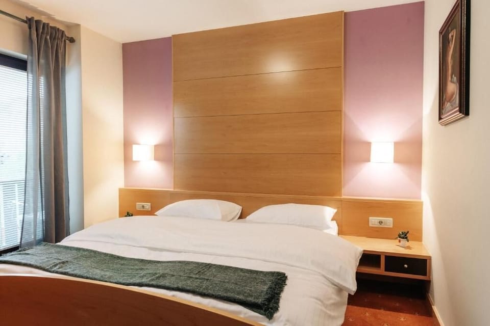 Standard Double Room | In-room safe, desk, laptop workspace, iron/ironing board