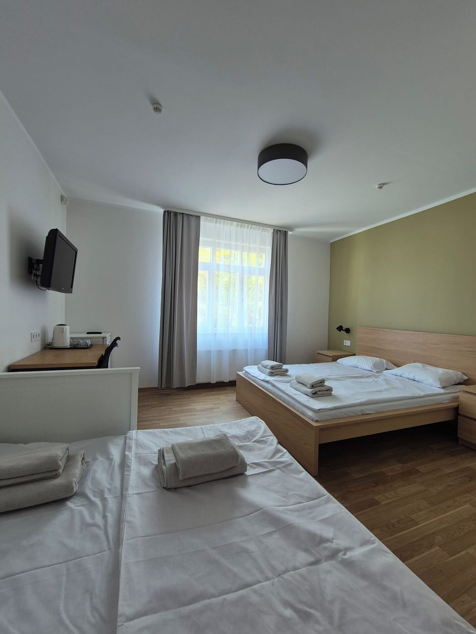 Family Room | Free WiFi, bed sheets