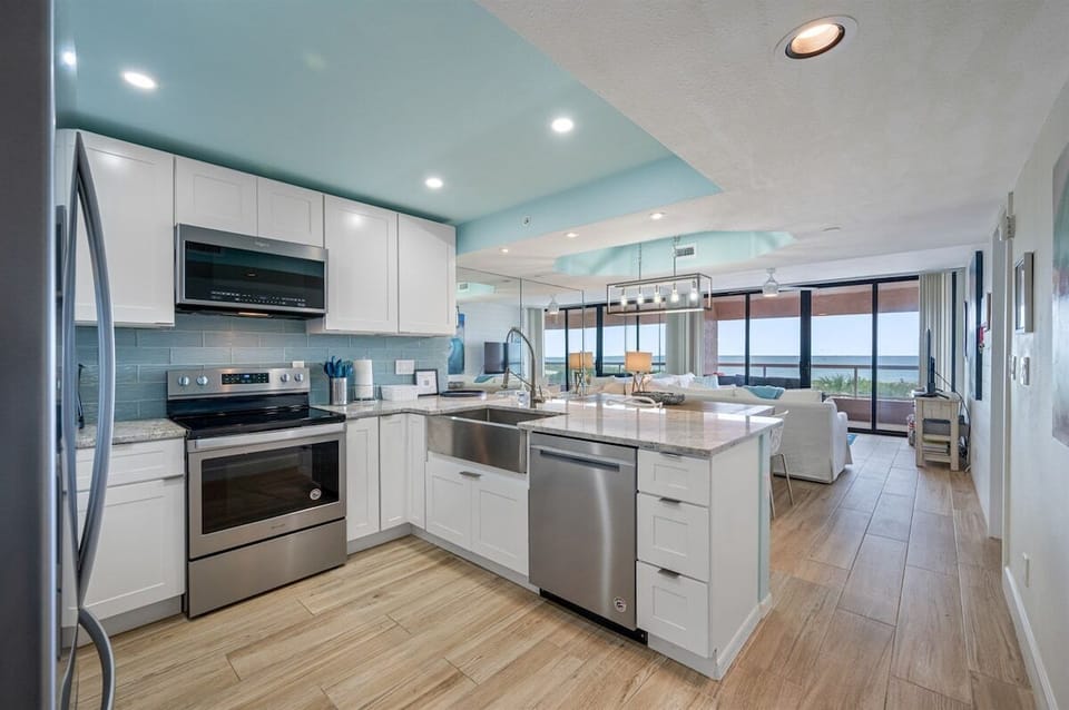 Beautiful Coastal Condo with Gulf Views!