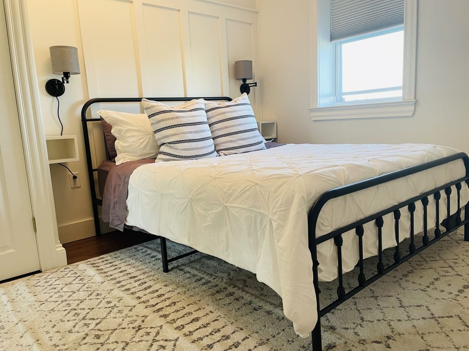 Comfortable bedroom with Queen sized bed and pretty ocean views