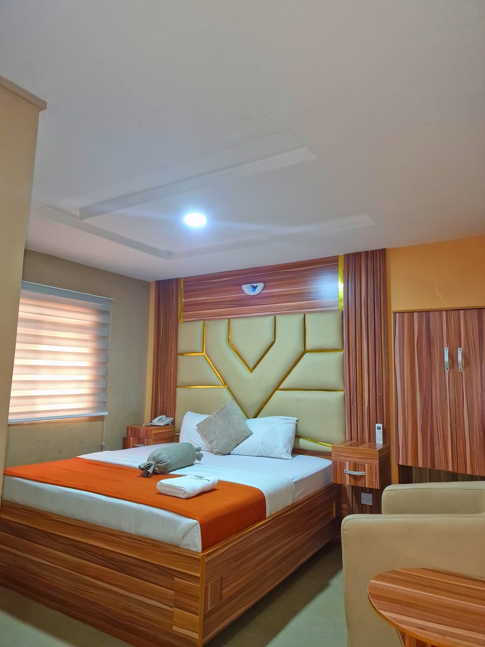 Exclusive Room, 1 King Bed | Tempur-Pedic beds, individually decorated, individually furnished, desk