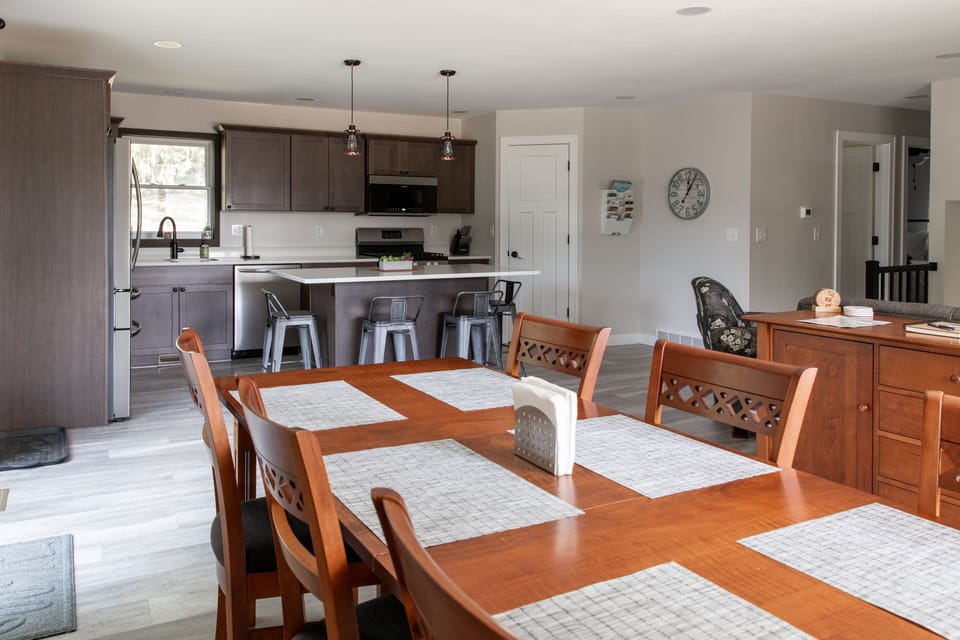 Dining room table for 6