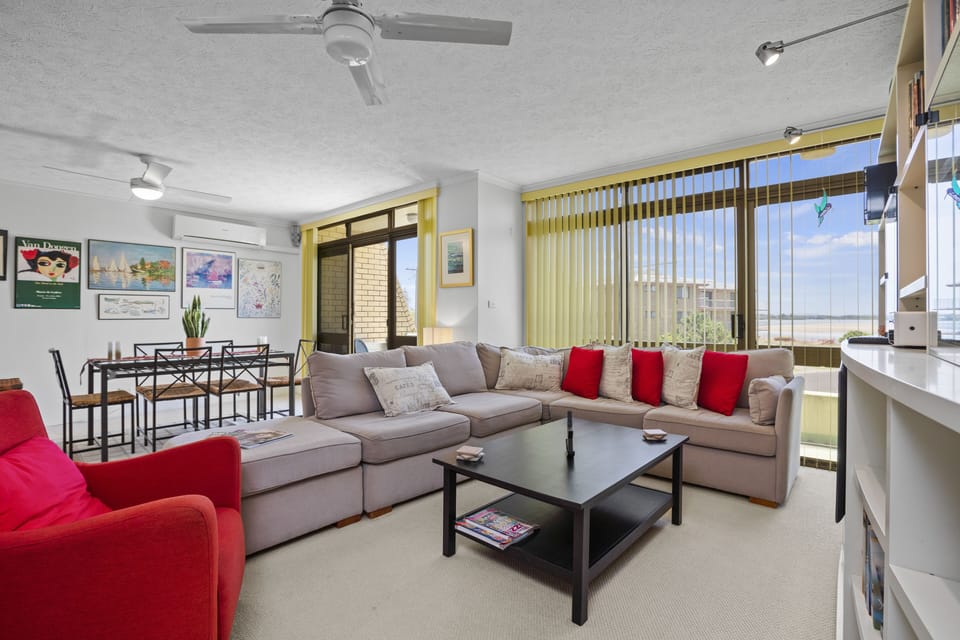 Lounge room with view onto the stunning Northern Creek