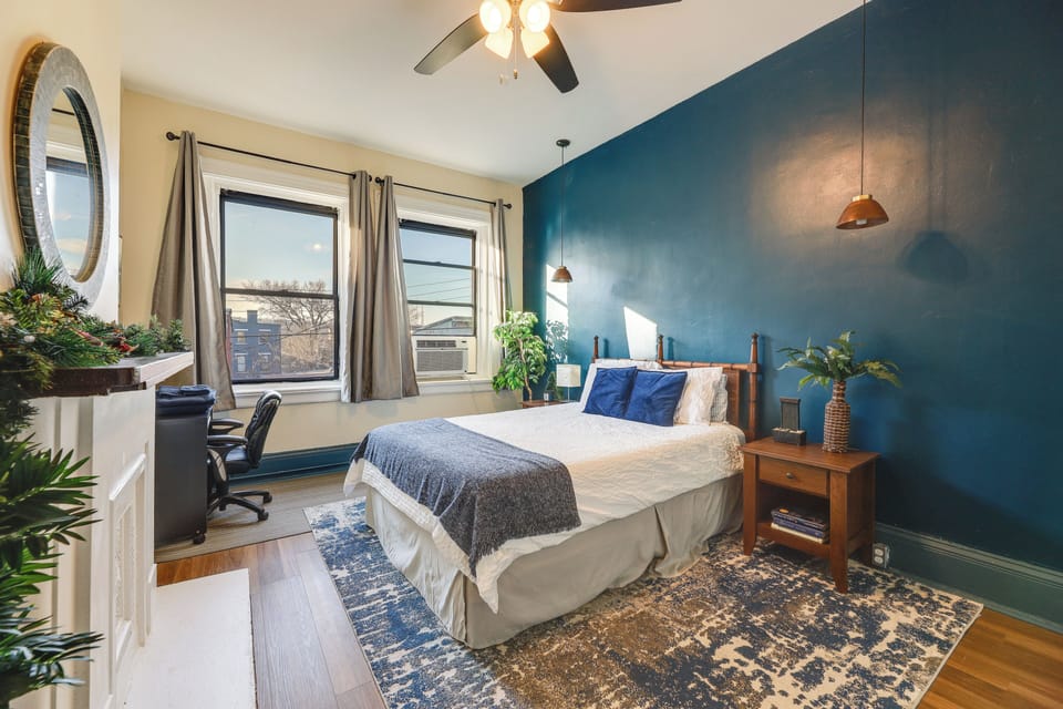 Bedroom 1 | Queen Bed | Linens Provided