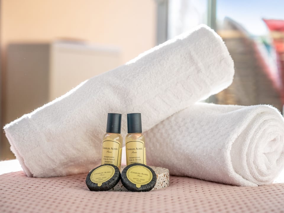 Bathroom amenities