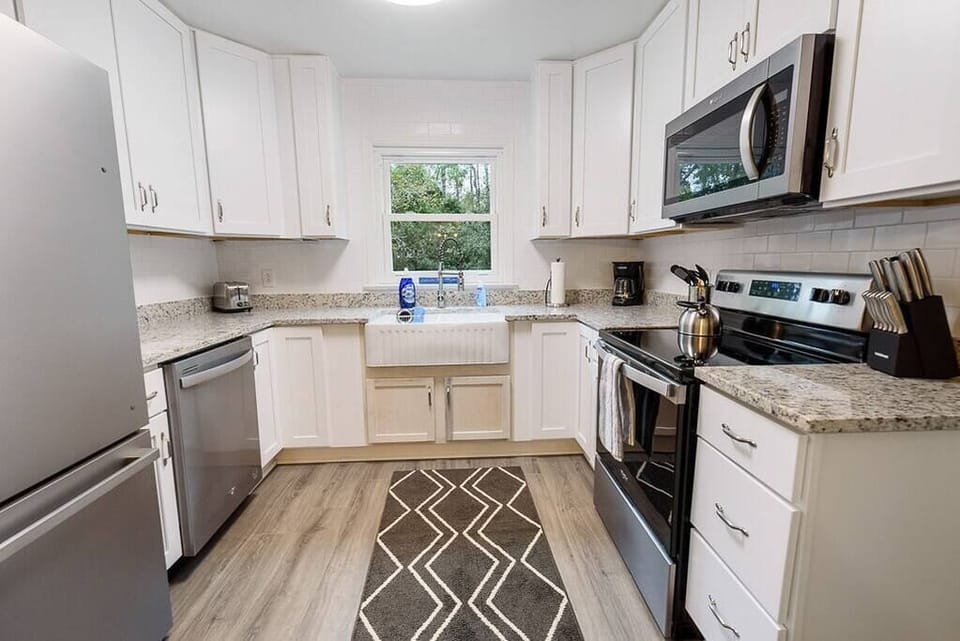 Fully equipped kitchen with everything you need to cook a good meal!