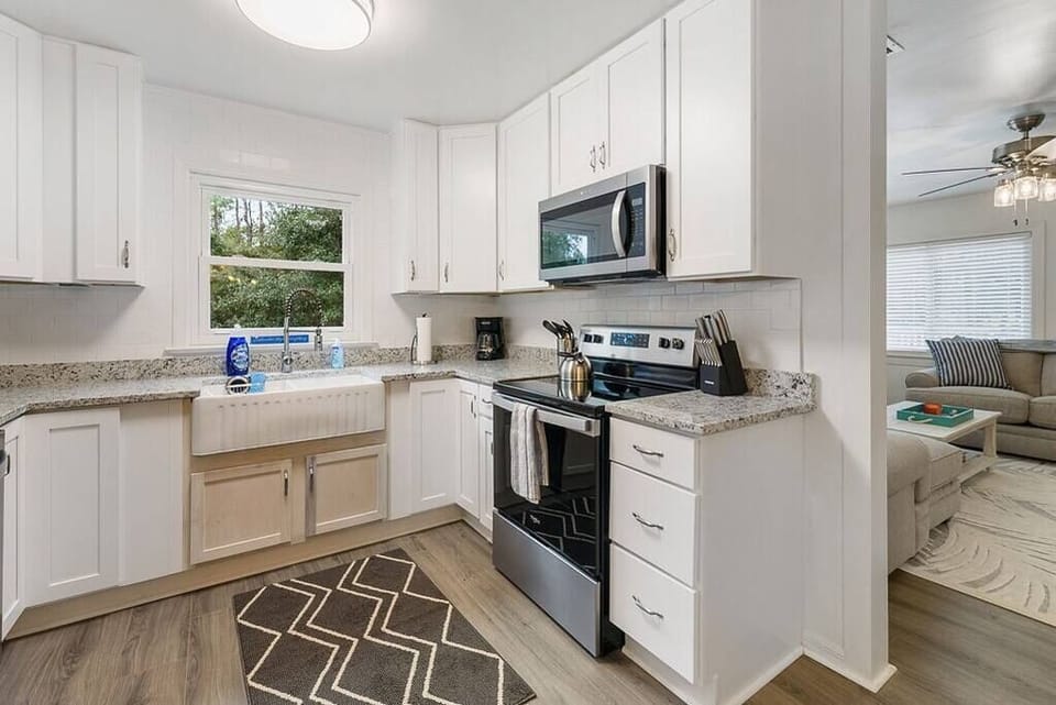 Granite countertops and farmhouse sink