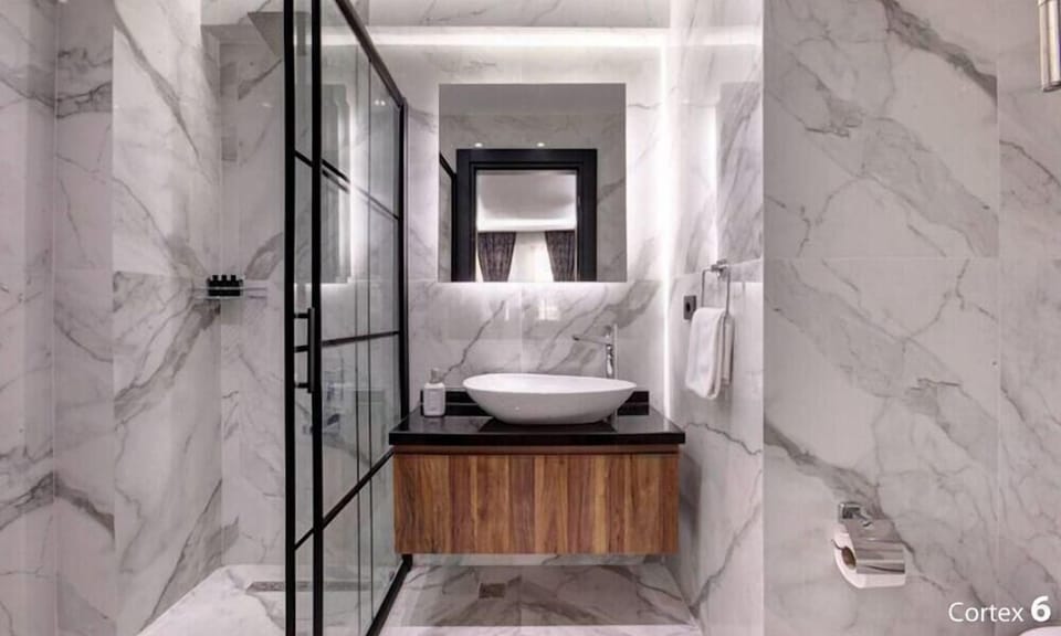 Room, 1 Bedroom, City View | Bathroom