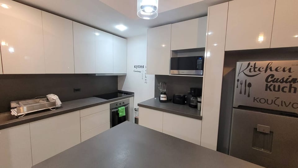 Apartment, 1 Bedroom, Smoking, Balcony | Private kitchen