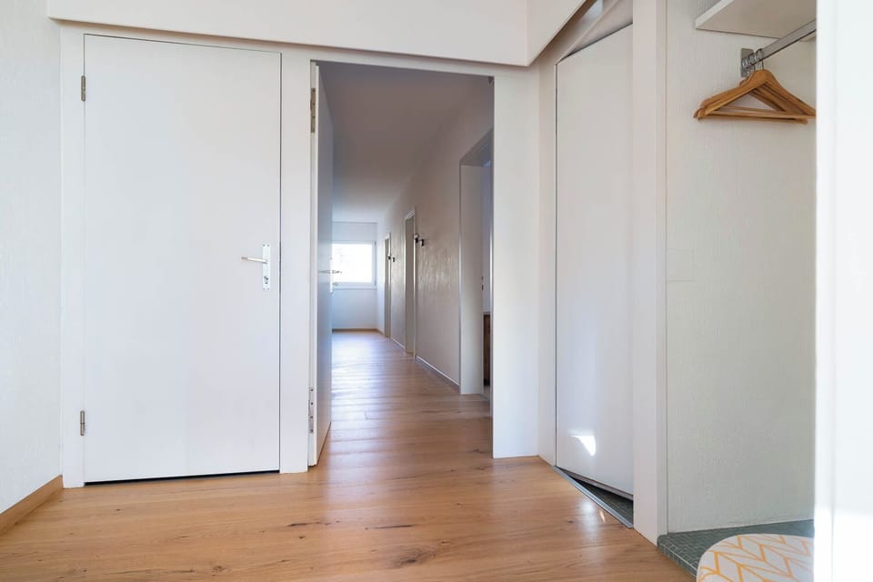 Apartment, 3 Bedrooms, Smoking, Patio | Hallway