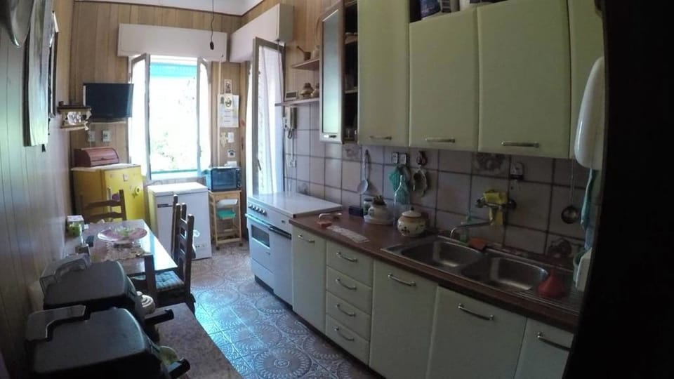 Apartment, 2 Bedrooms, Smoking, Patio | Private kitchen