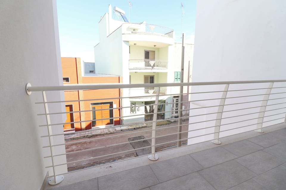 House, 2 Bedrooms, Balcony, City View | Property grounds