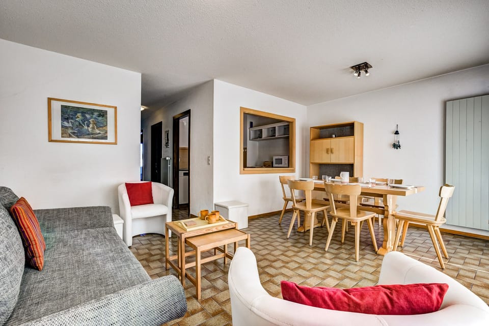 Living-dining room