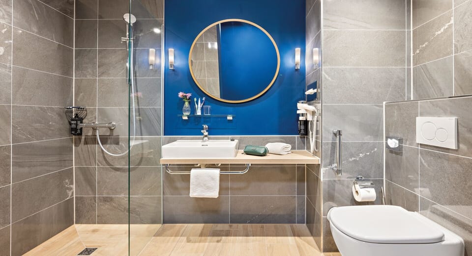 Bathroom shower