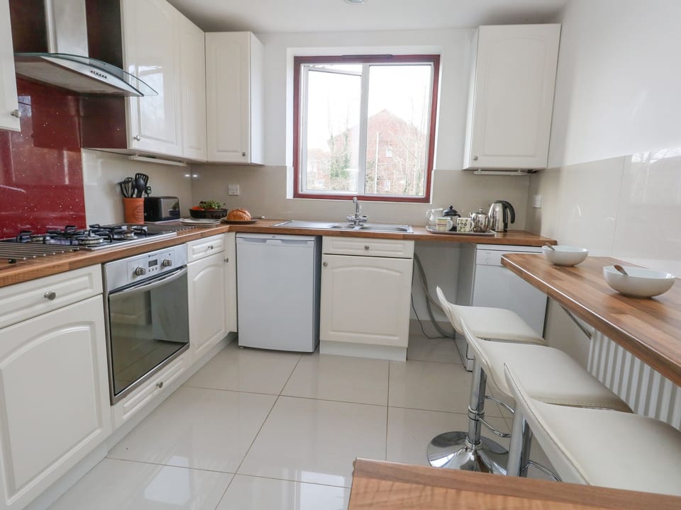 Fridge, dishwasher, electric kettle, toaster