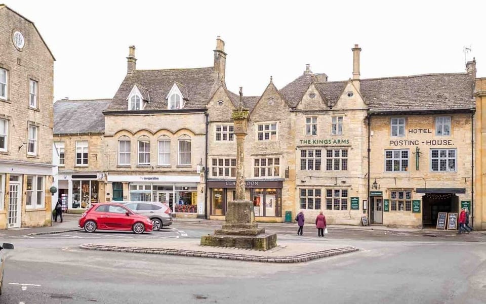 Cottage | Parking | Free self parking