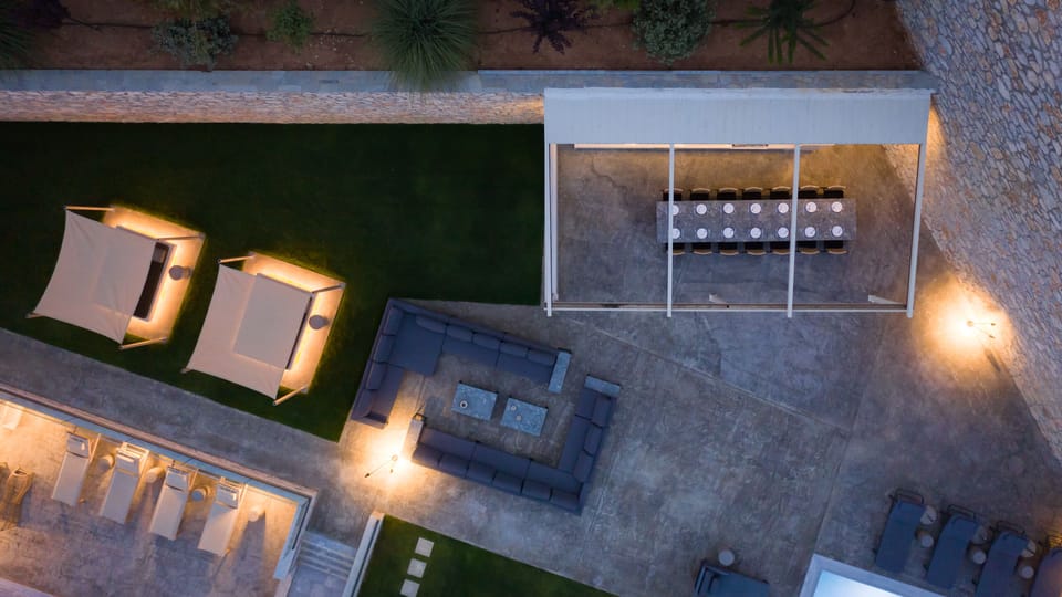 Cosy nights by the BBQ for all the family. 