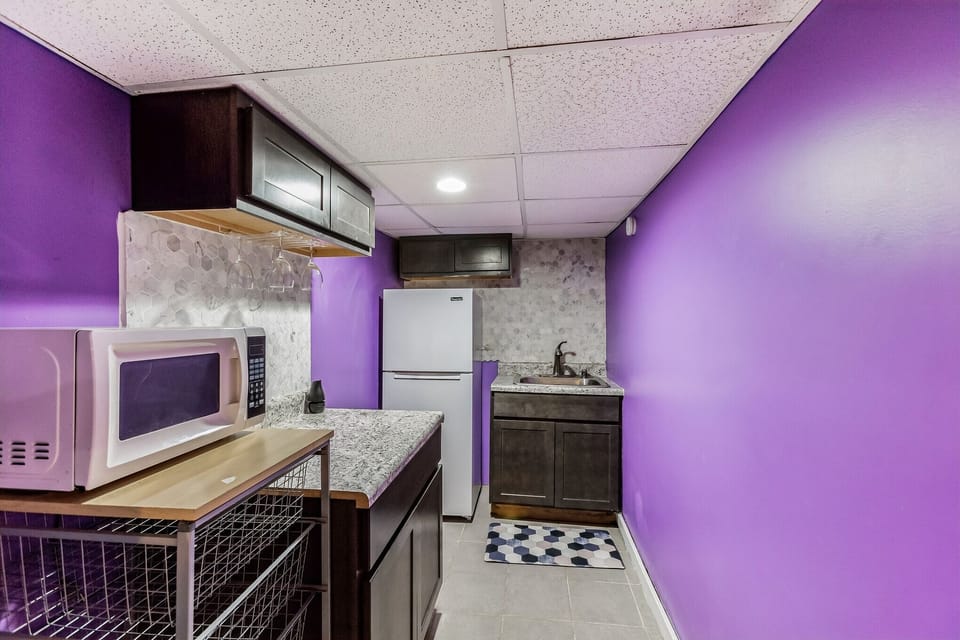 House, 3 Bedrooms | Private kitchen | Fridge, oven, coffee/tea maker