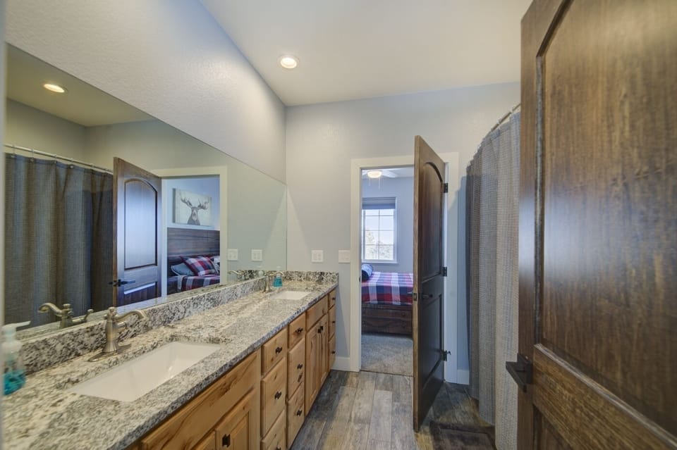 Jack & Jill Bathroom between Bedroom 3 & 4