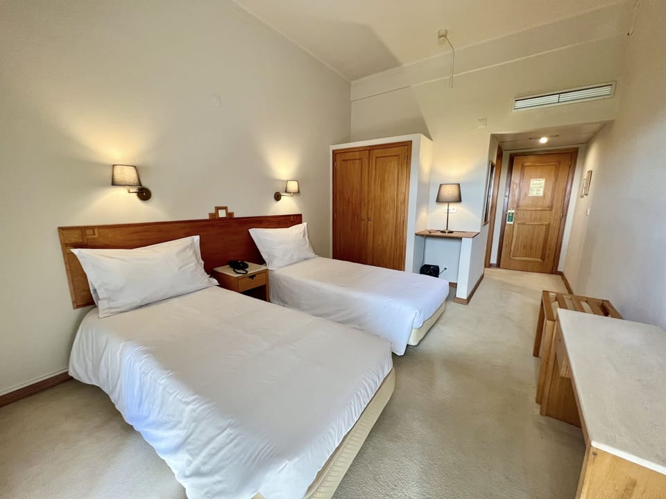 Superior Twin Room | Free WiFi, bed sheets