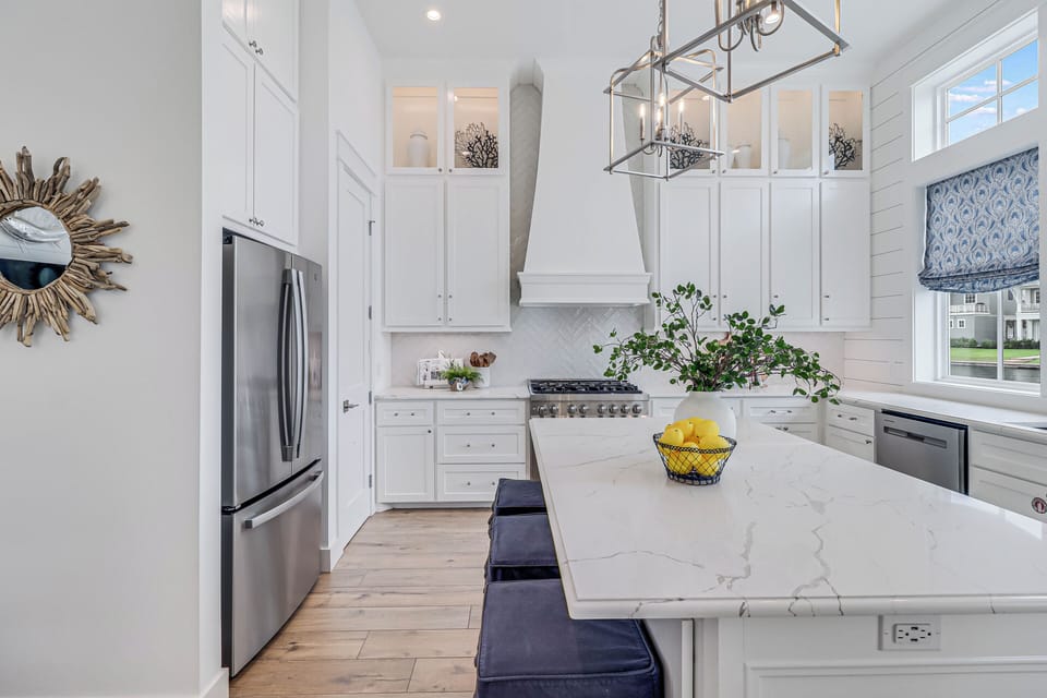 1st Floor Kitchen Overlooking Leisure Lake