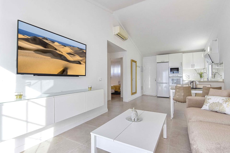 Premium Bungalow | Living area | TV