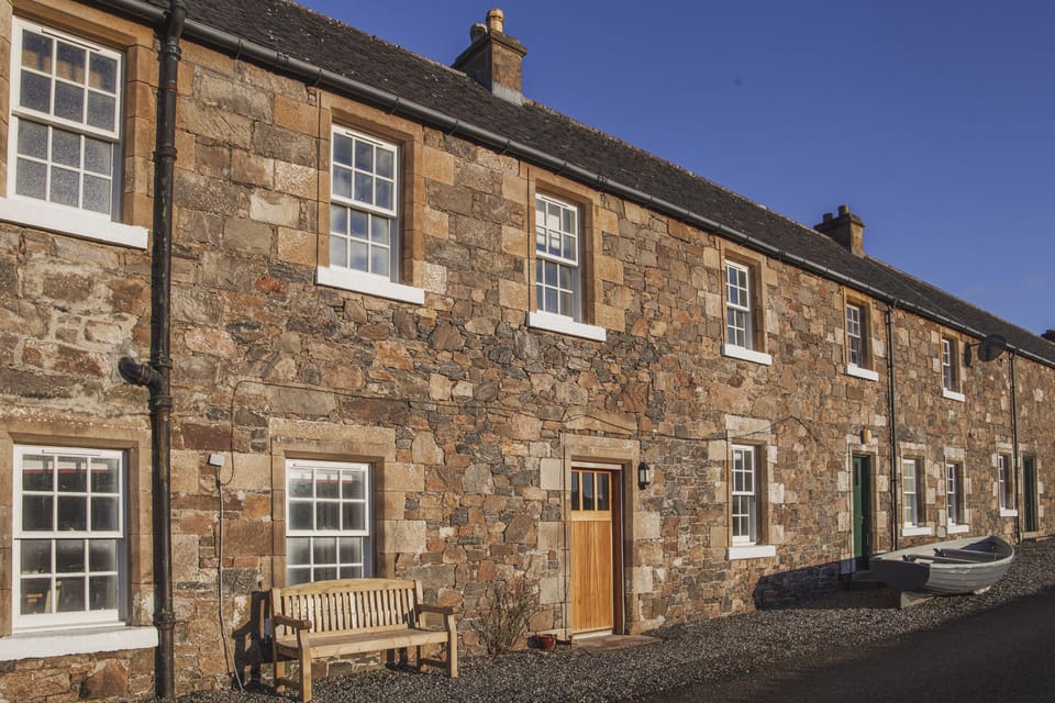 Castle Cottage - Exterior