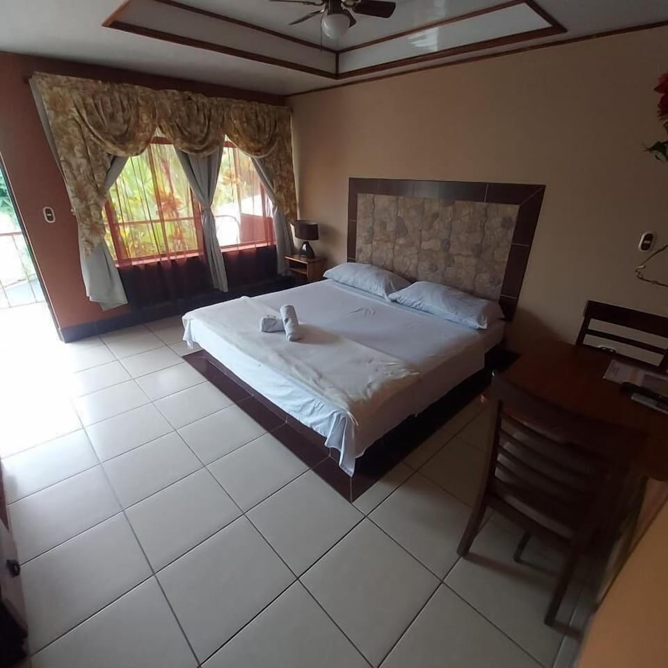 Laptop workspace, free WiFi, bed sheets