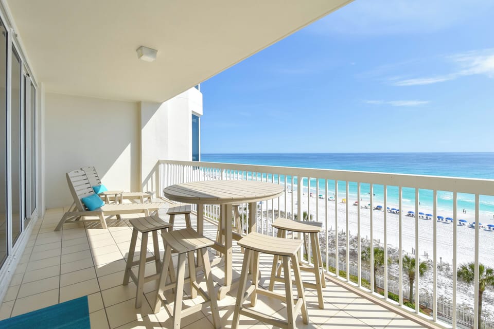 Silver Beach Towers E703 - Balcony