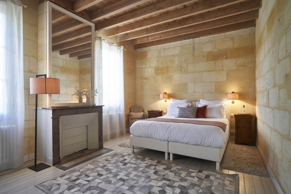 Junior Double Room, 1 King Bed, Bathtub, Garden View | Premium bedding, memory foam beds, individually decorated