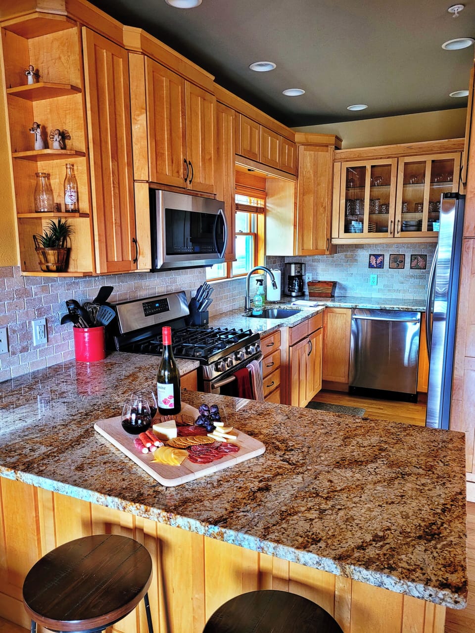 Well stocked kitchen with everything you could need