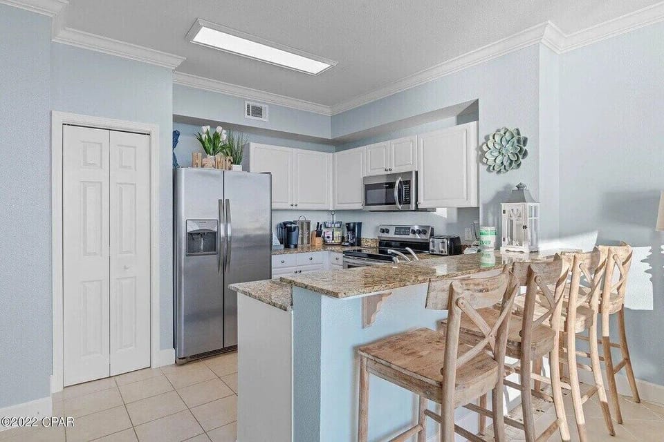 Kitchen with bar seating