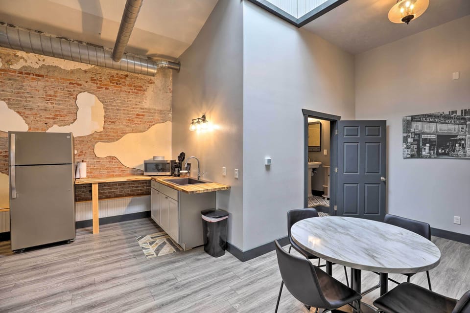 Kitchen | Dining Area | Coffee Maker