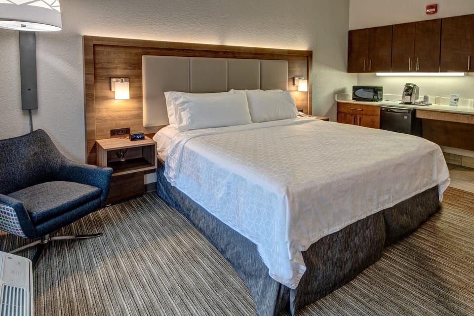 In-room safe, desk, iron/ironing board, free cribs/infant beds