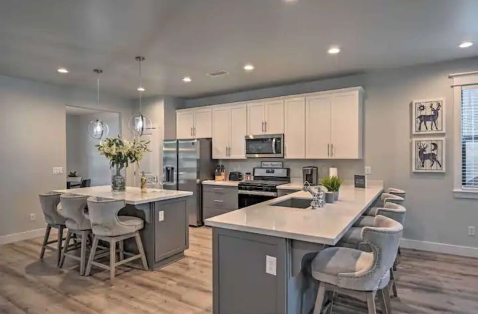 Living Room/Kitchen area